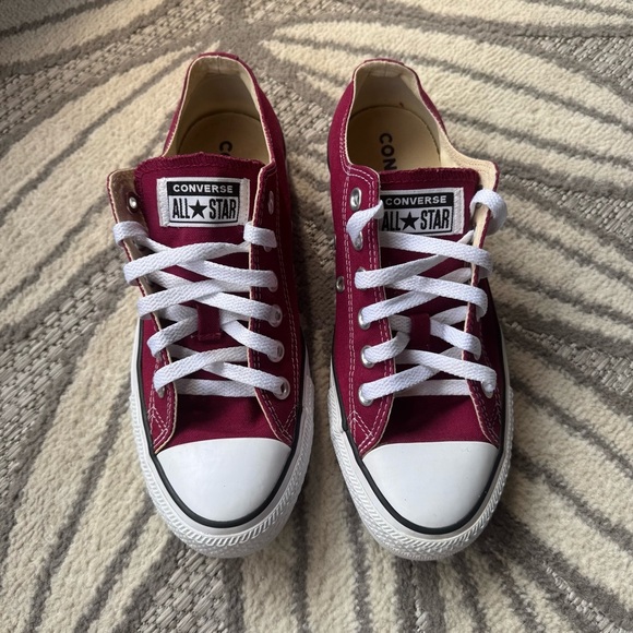 Converse Chuck Taylor All Star Canvas Unisex Low Top Shoe Maroon M5.5 W7.5 - Picture 1 of 7